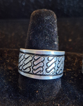 Load image into Gallery viewer, Kenyan Aluminum Adinkra Rings