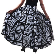 Load image into Gallery viewer, Black/White Mud Print Maxi Skirt